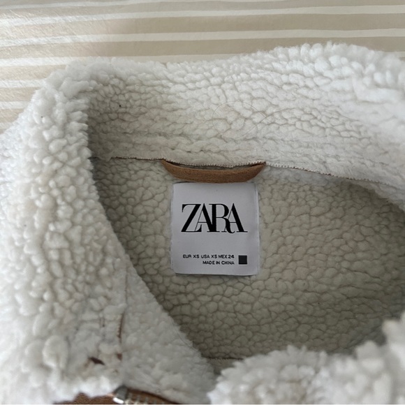 ZARA - Jacket (Vest) - Picture 2 of 3